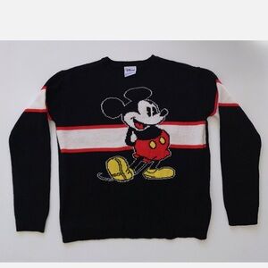 Forever 21 disney girls sweater fits xs woman
